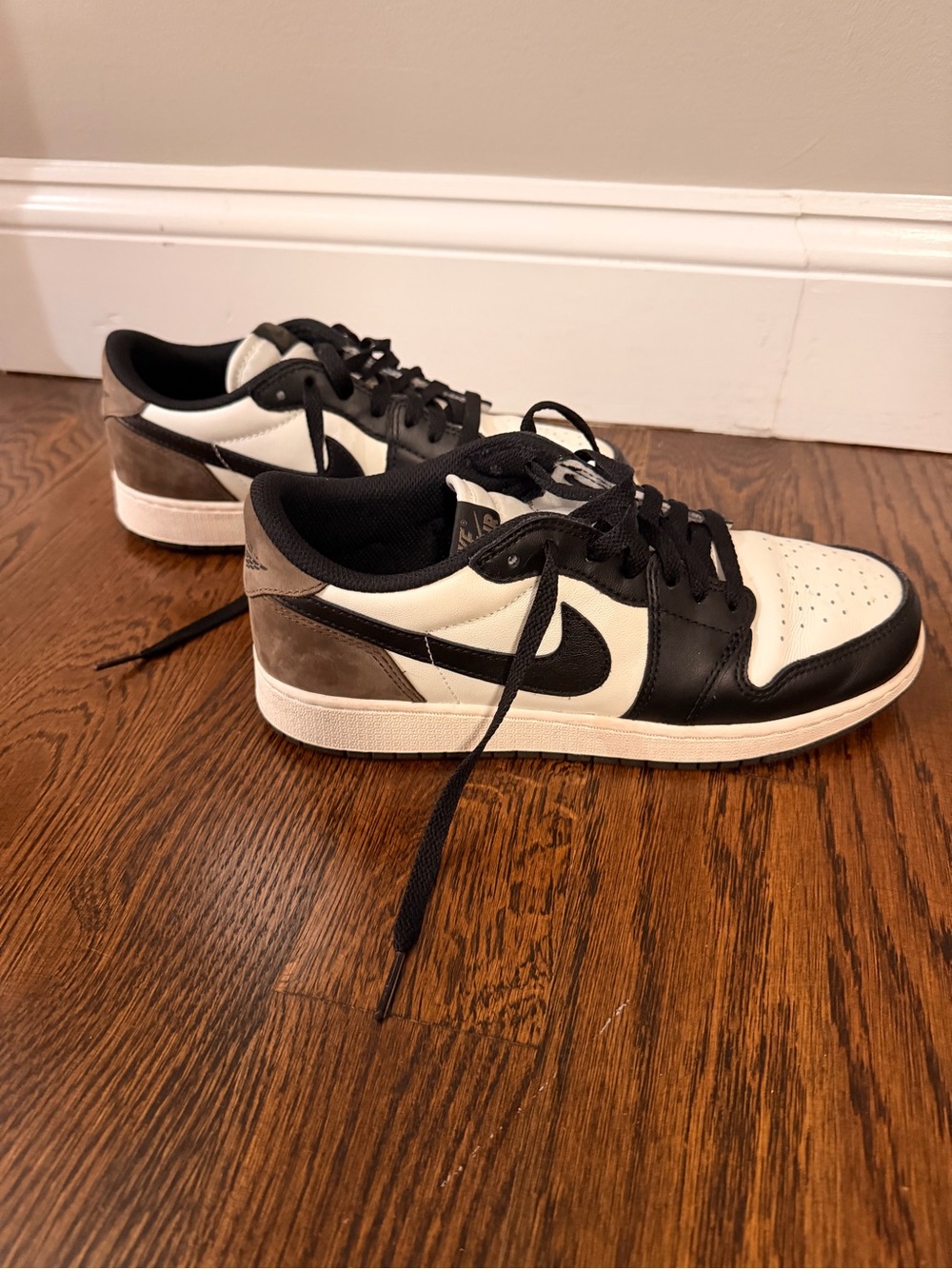 Nike Jordan 1 Retro Black, White & Brown Low-Top Sneakers